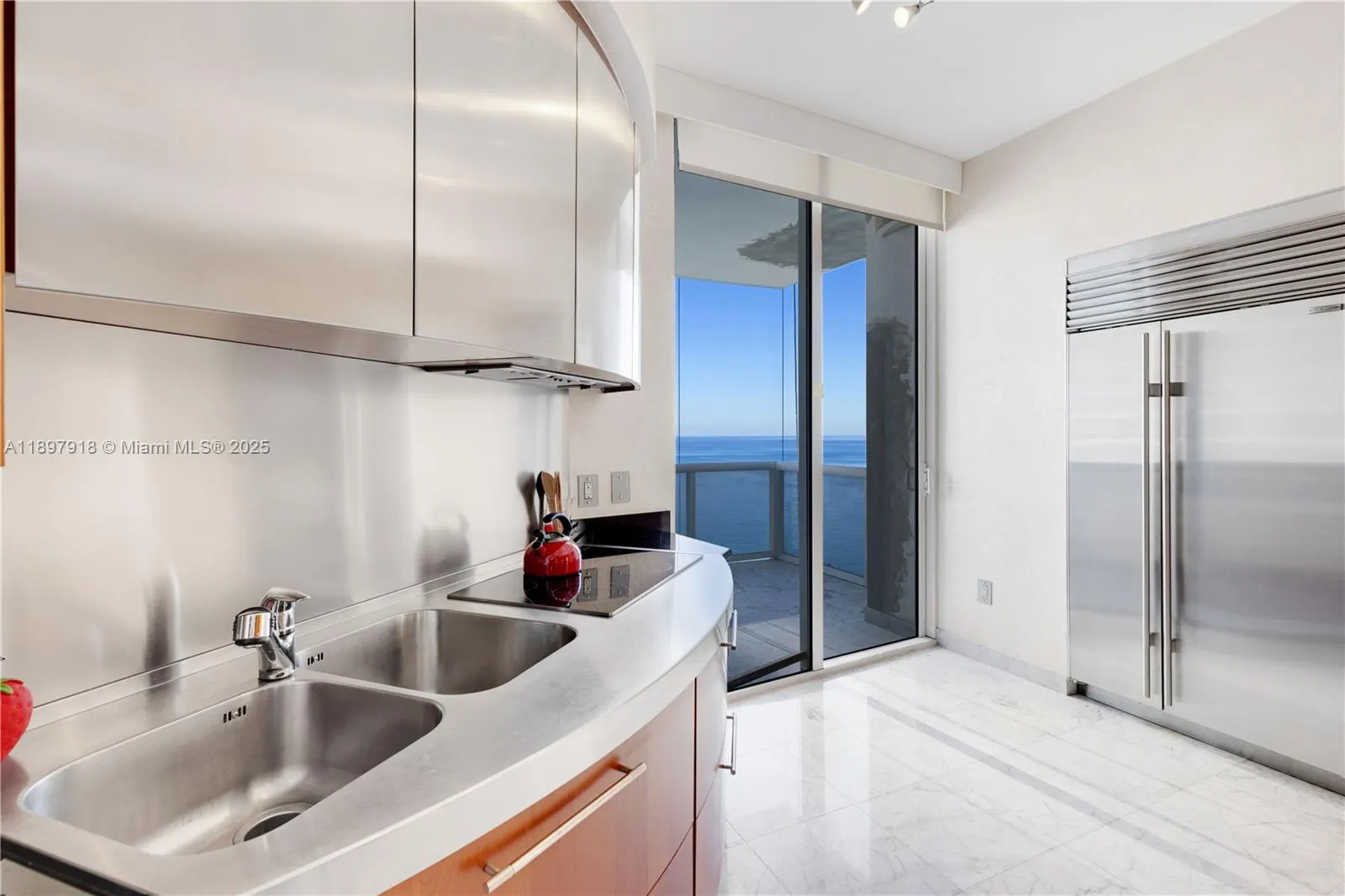 18101 Collins Ave, #4609