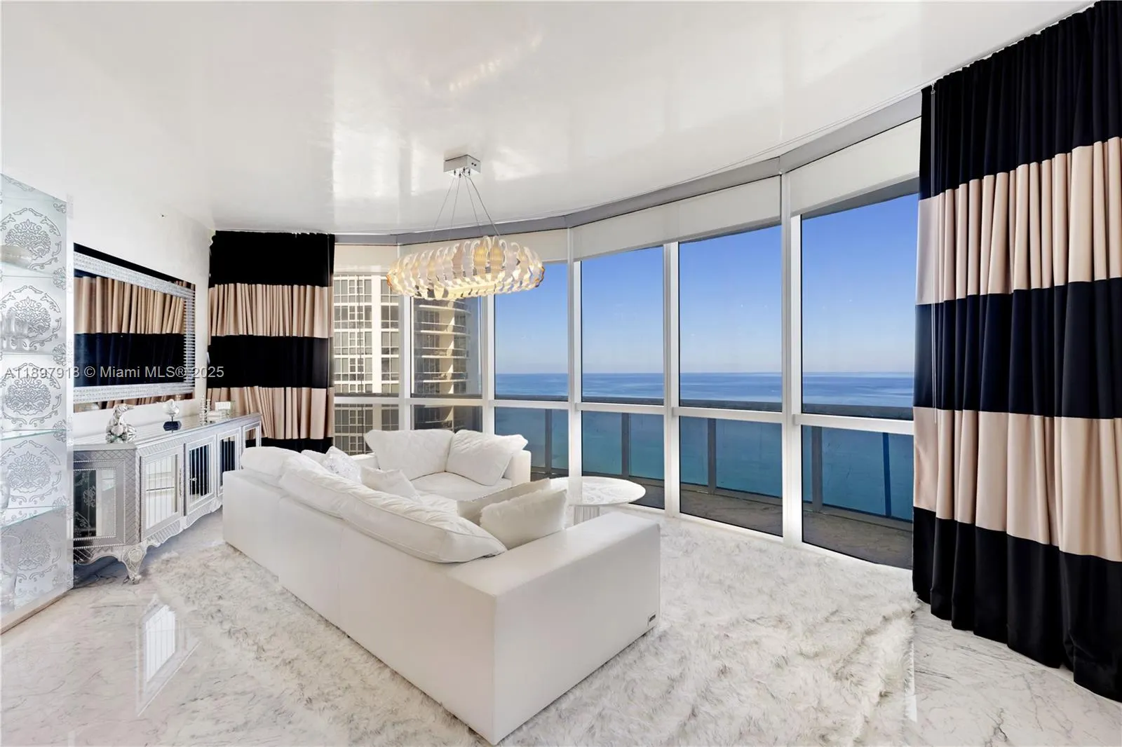 18101 Collins Ave, #4609
