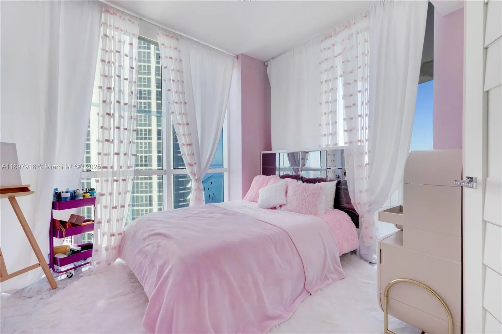 18101 Collins Ave, #4609