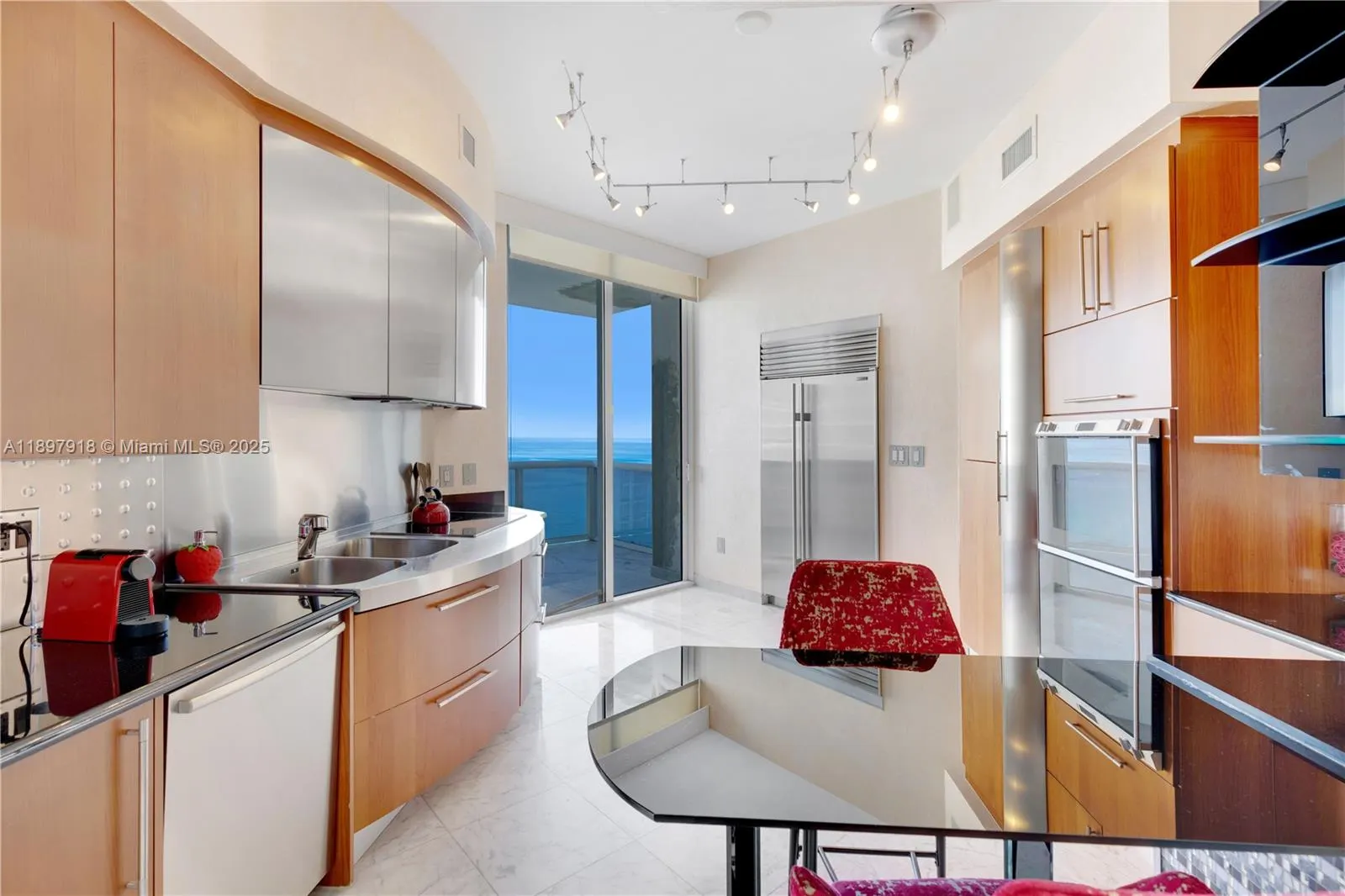 18101 Collins Ave, #4609