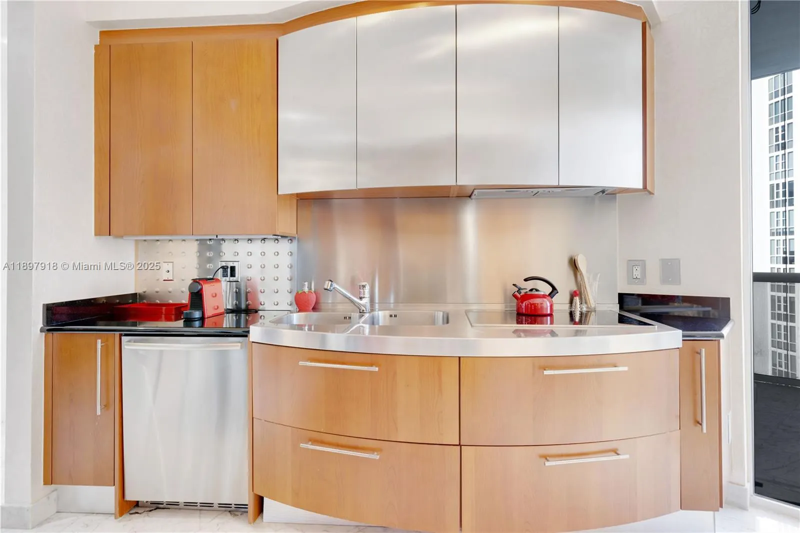 18101 Collins Ave, #4609