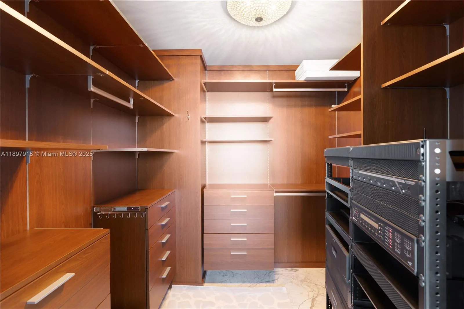 18101 Collins Ave, #4609