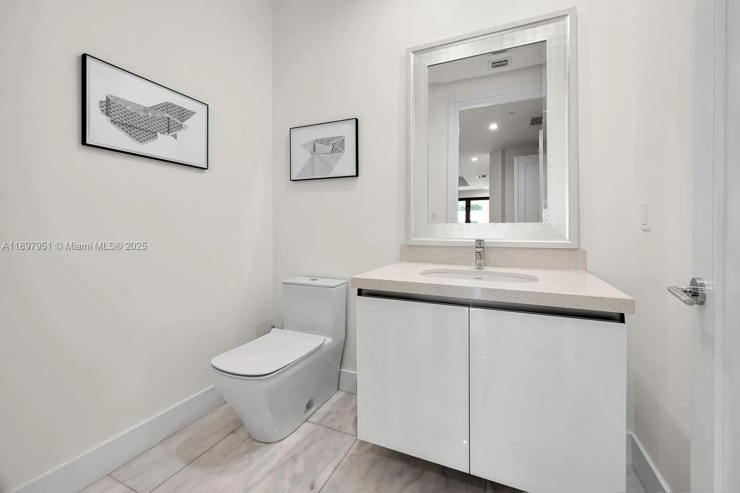 718 Valencia Ave, #207