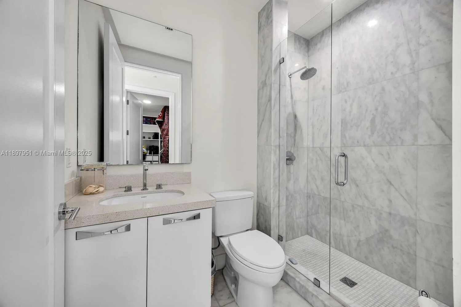 718 Valencia Ave, #207