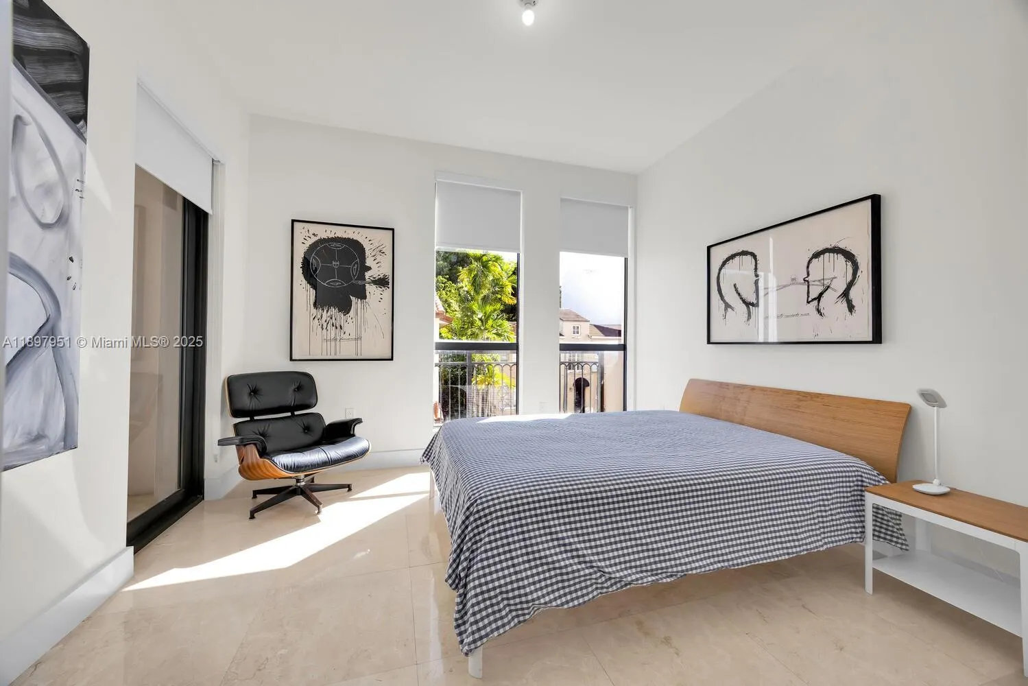 718 Valencia Ave, #207