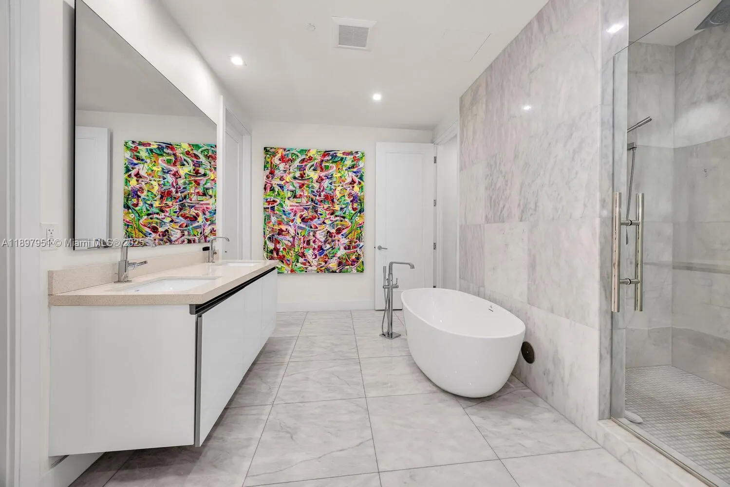 718 Valencia Ave, #207