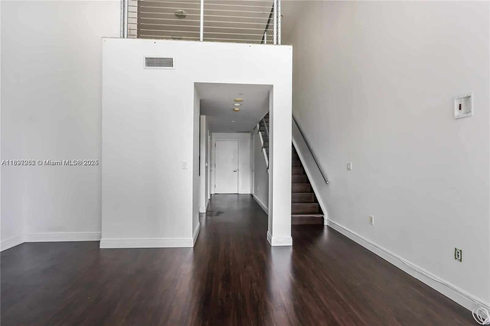 1050 Brickell Ave, #414