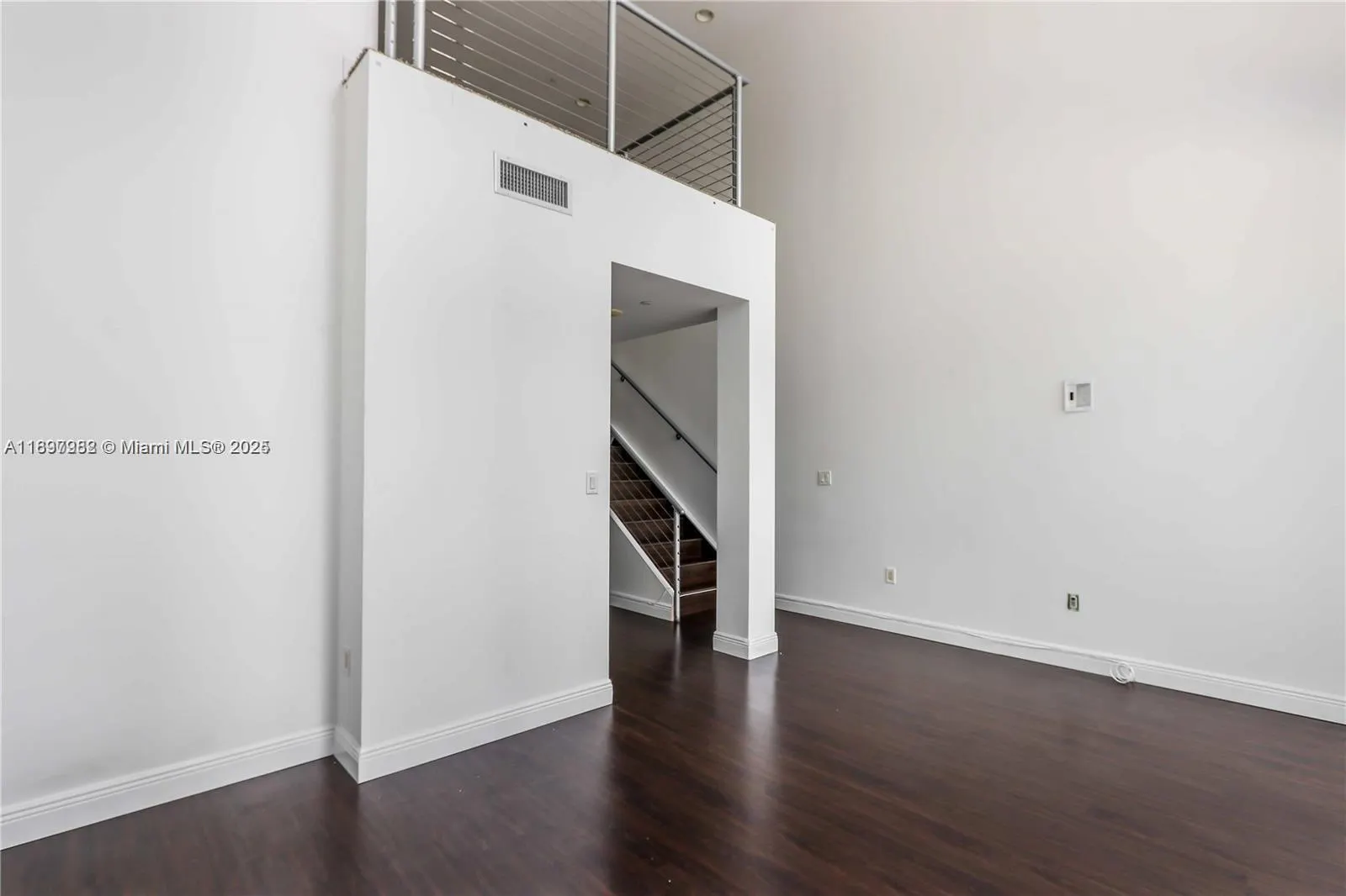 1050 Brickell Ave, #414