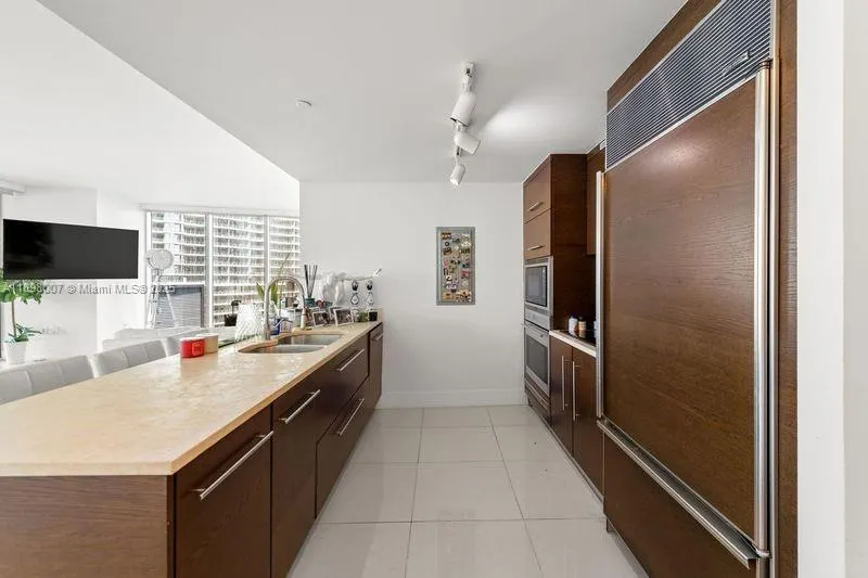 465 Brickell Ave, #1602