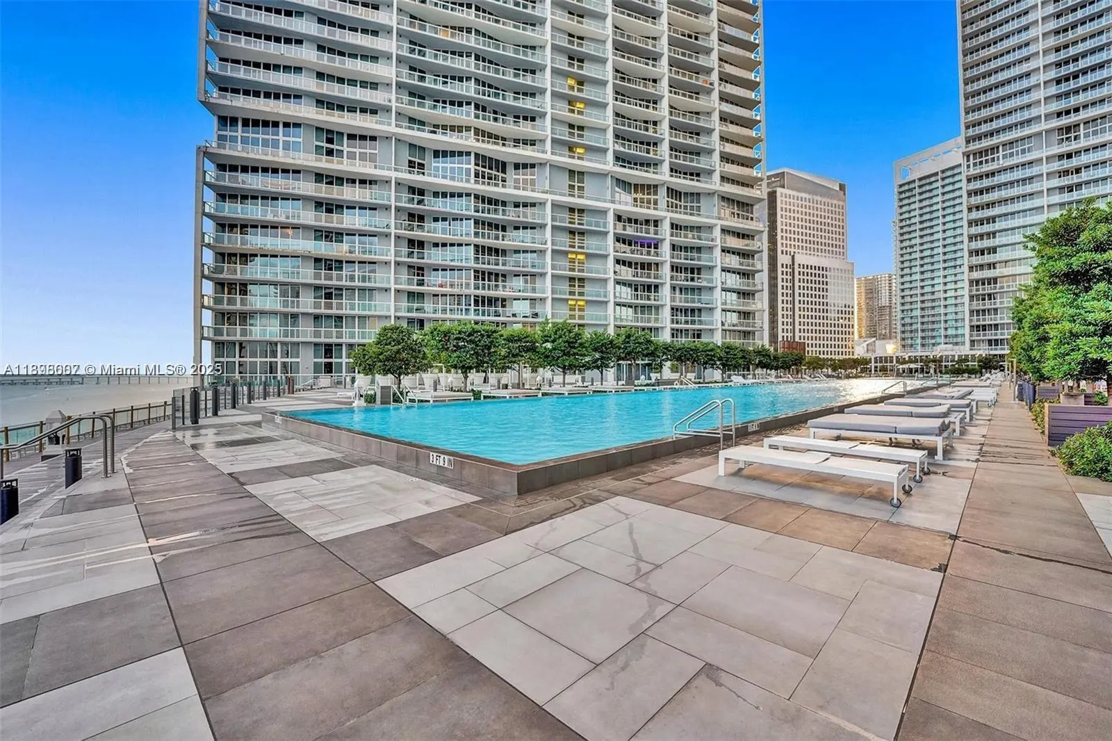 465 Brickell Ave, #1602
