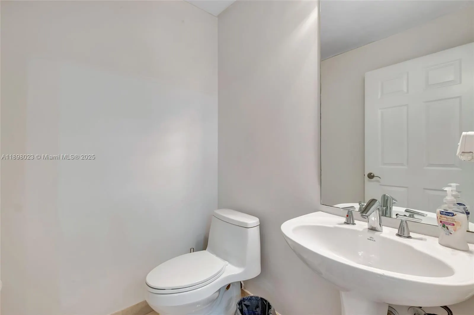 18409 NE 27th Ct, #156