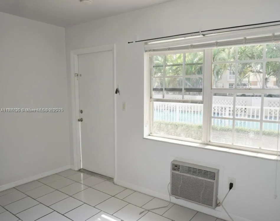 6565 Santona St, #B5