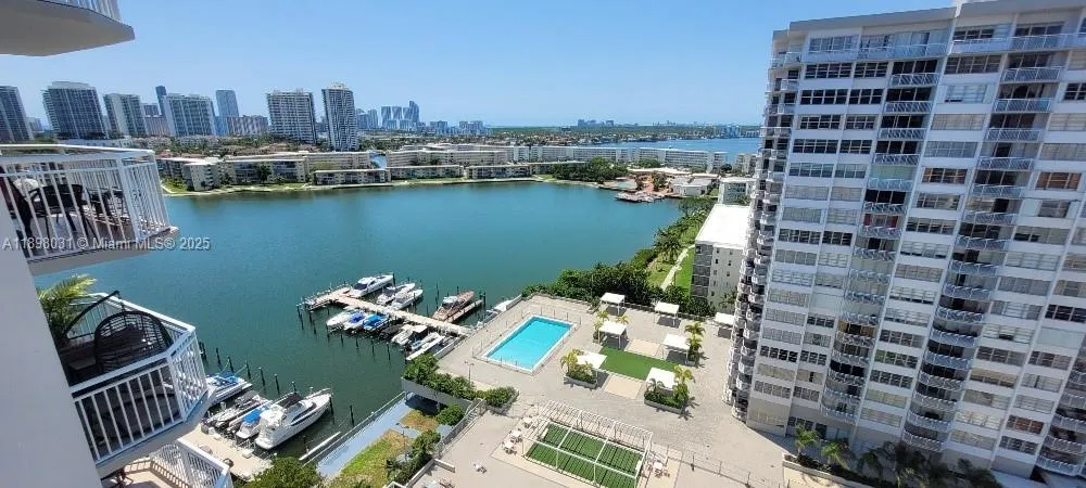18071 Biscayne Blvd, #1801