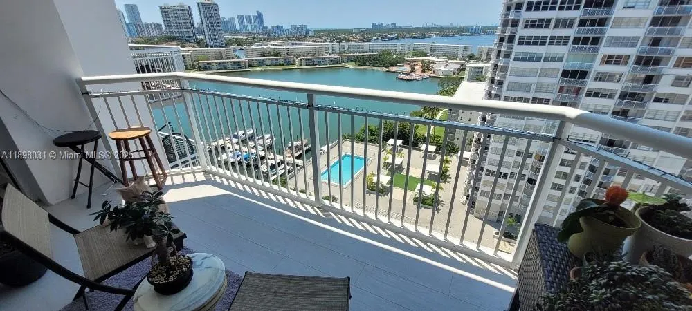 18071 Biscayne Blvd, #1801