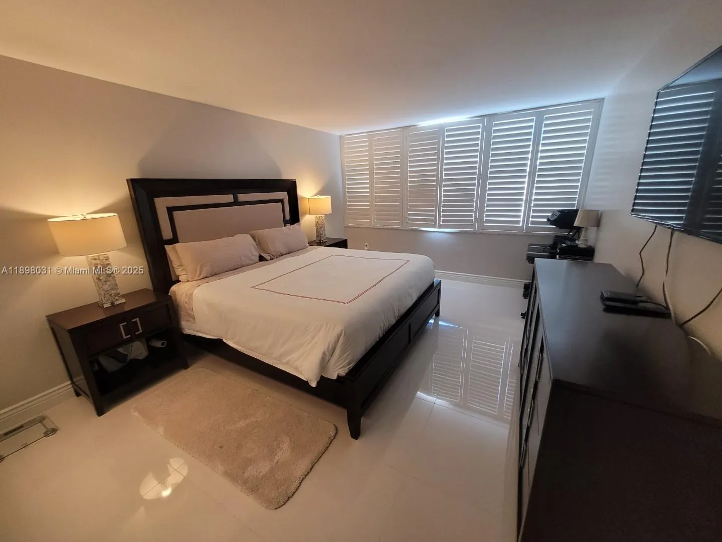 18071 Biscayne Blvd, #1801