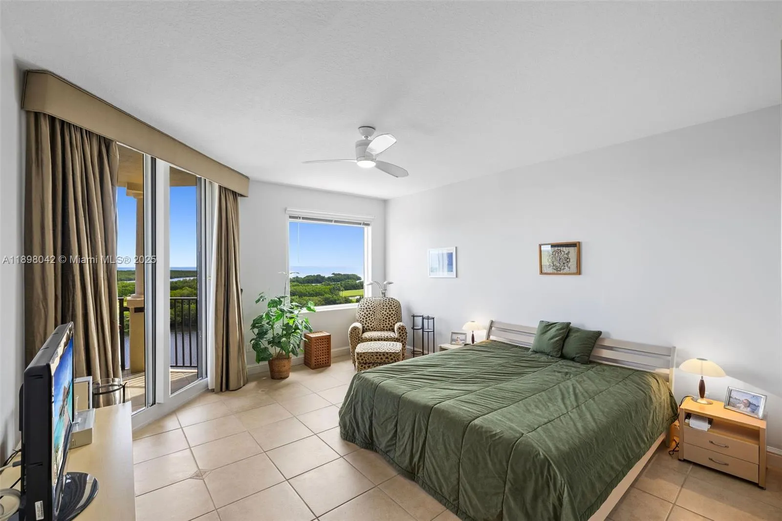 13627 Deering Bay Dr, #1002