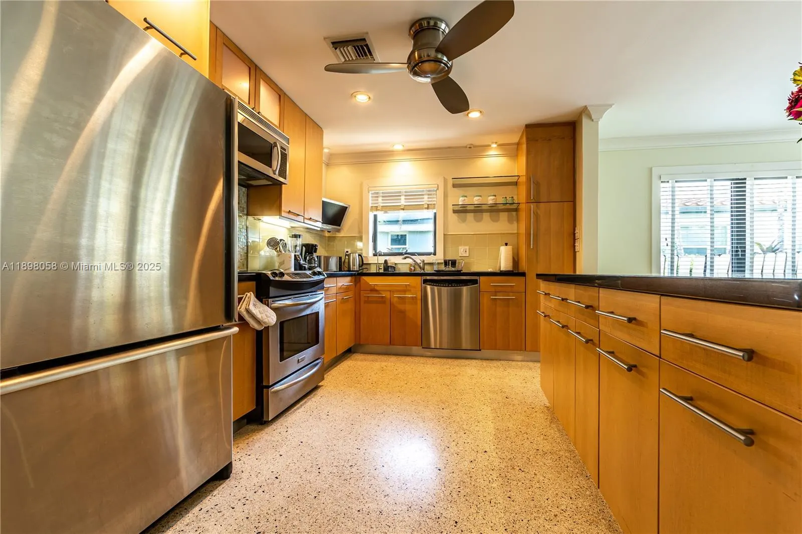 1410 Polk St
