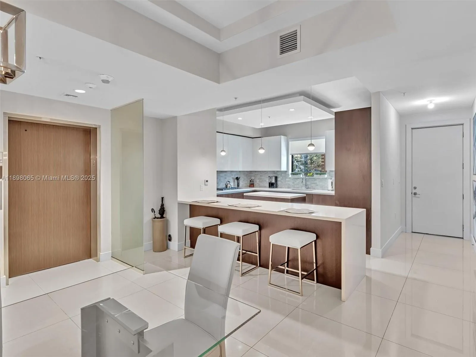 3040 N Ocean Blvd, #N103