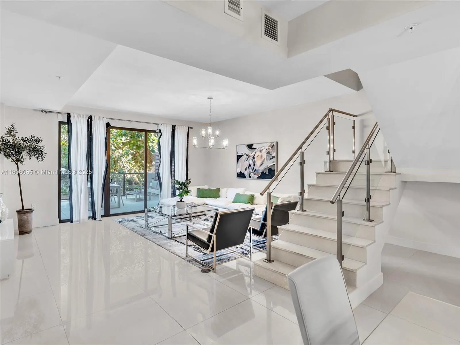 3040 N Ocean Blvd, #N103