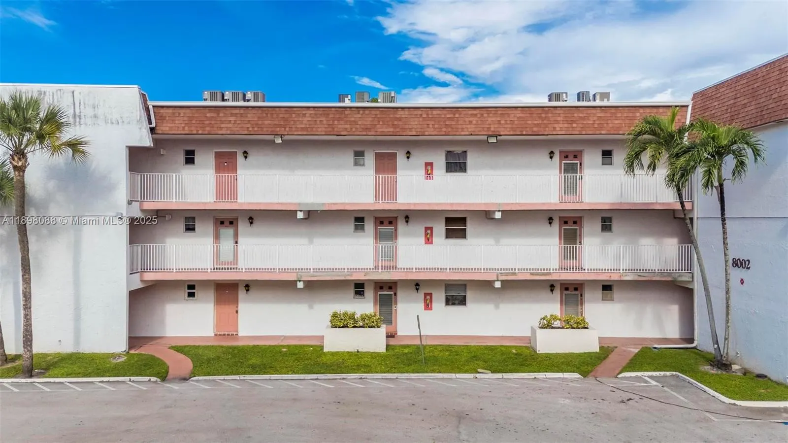 8002 Lagos De Campo Blvd, #B-101