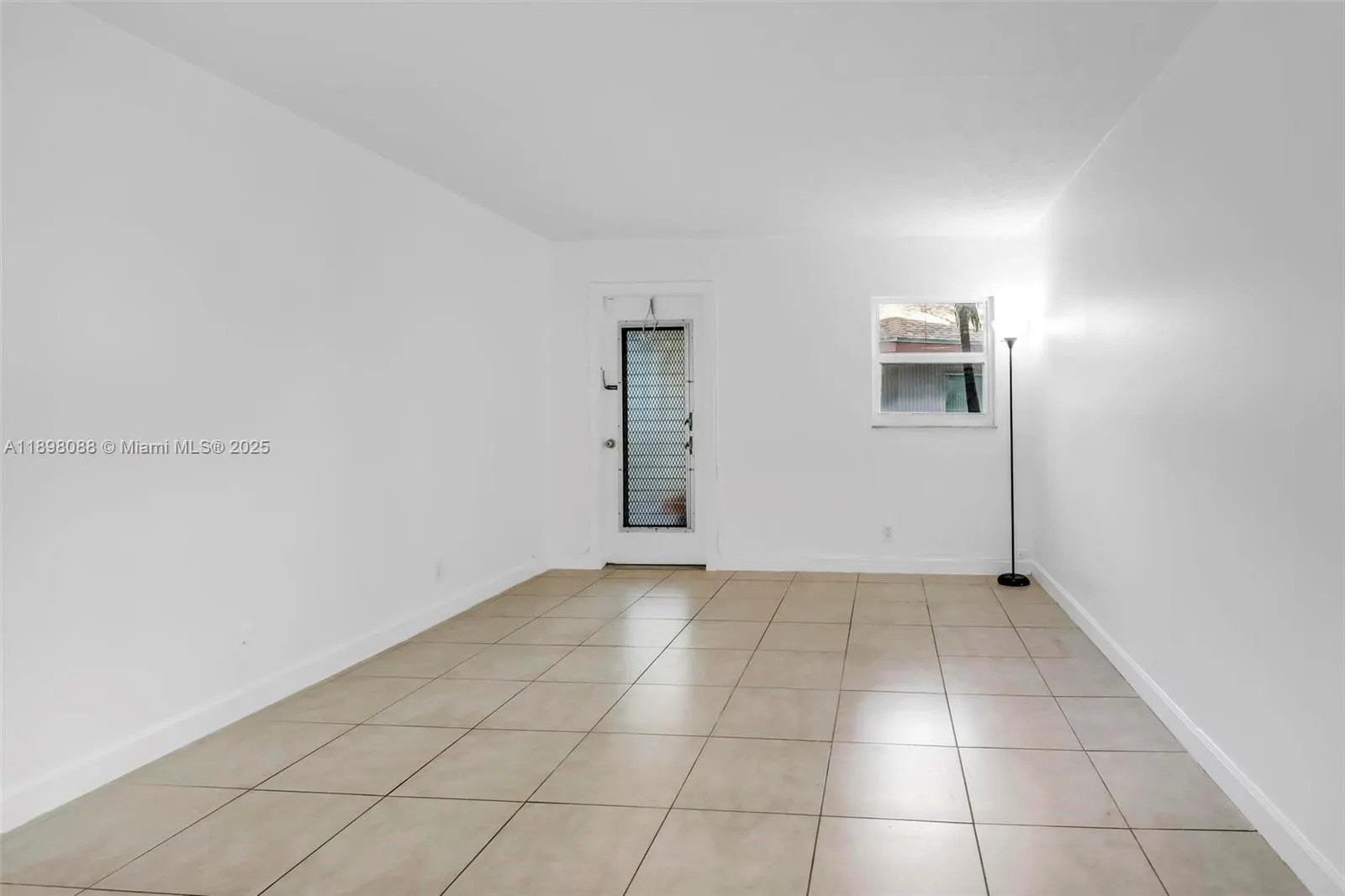 8002 Lagos De Campo Blvd, #B-101