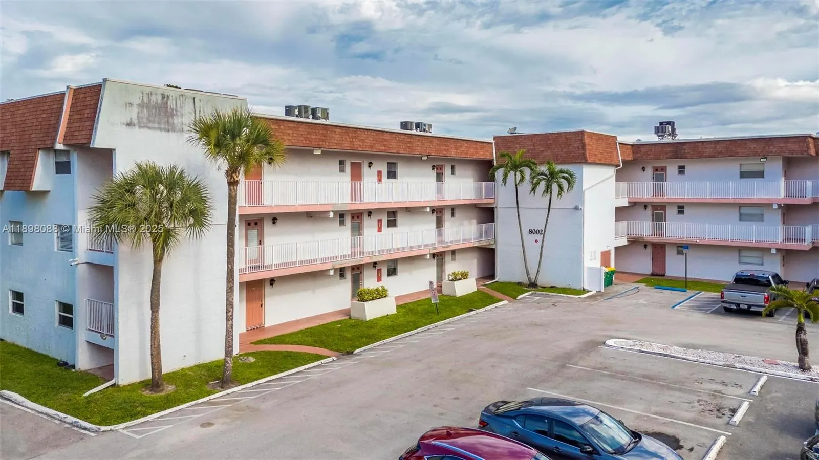 8002 Lagos De Campo Blvd, #B-101