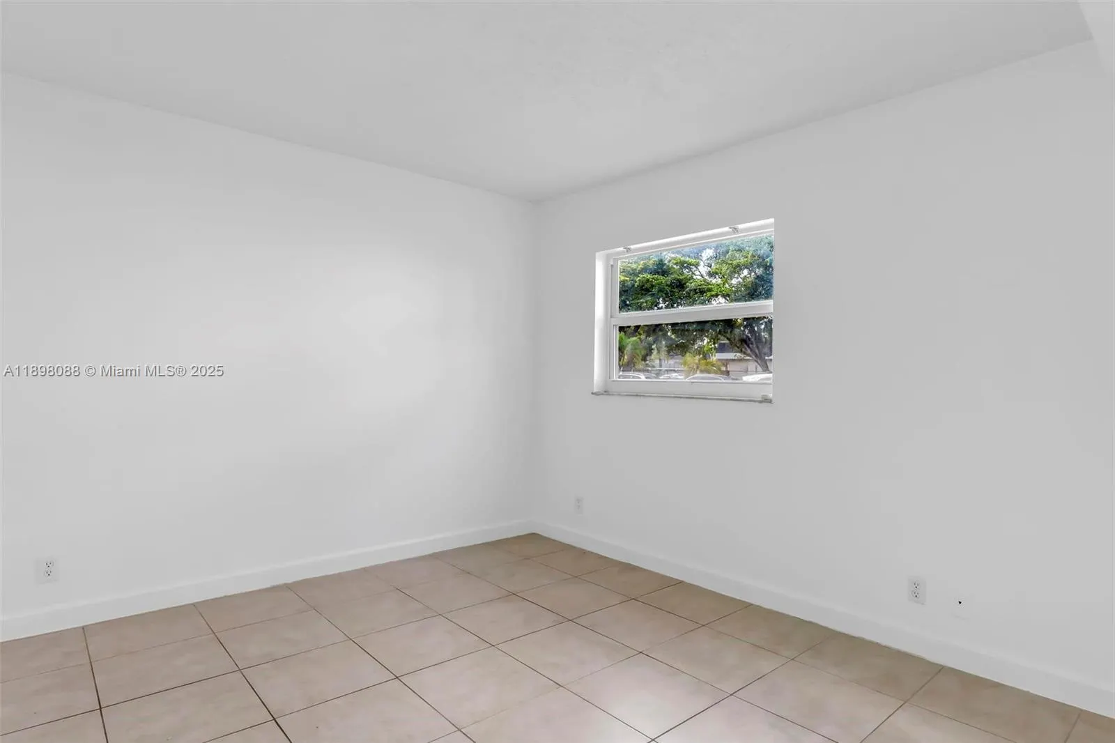 8002 Lagos De Campo Blvd, #B-101