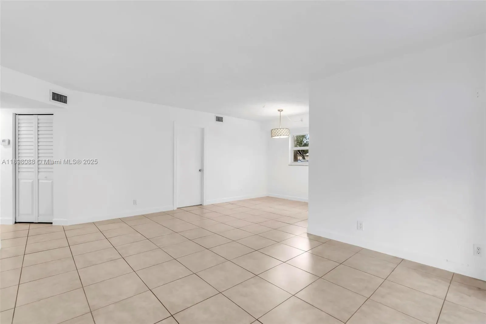 8002 Lagos De Campo Blvd, #B-101