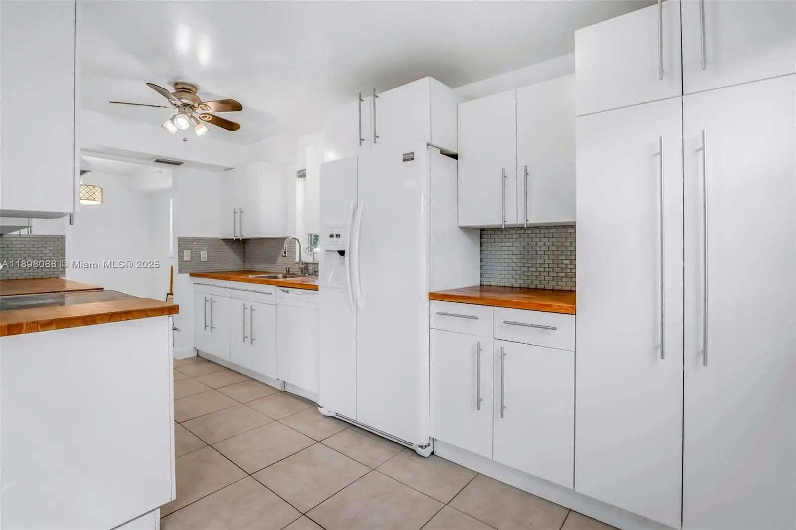 8002 Lagos De Campo Blvd, #B-101