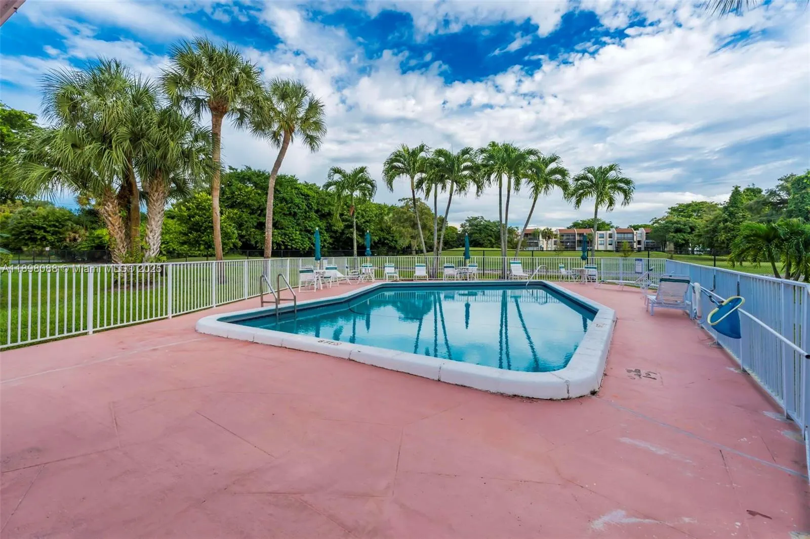 8002 Lagos De Campo Blvd, #B-101