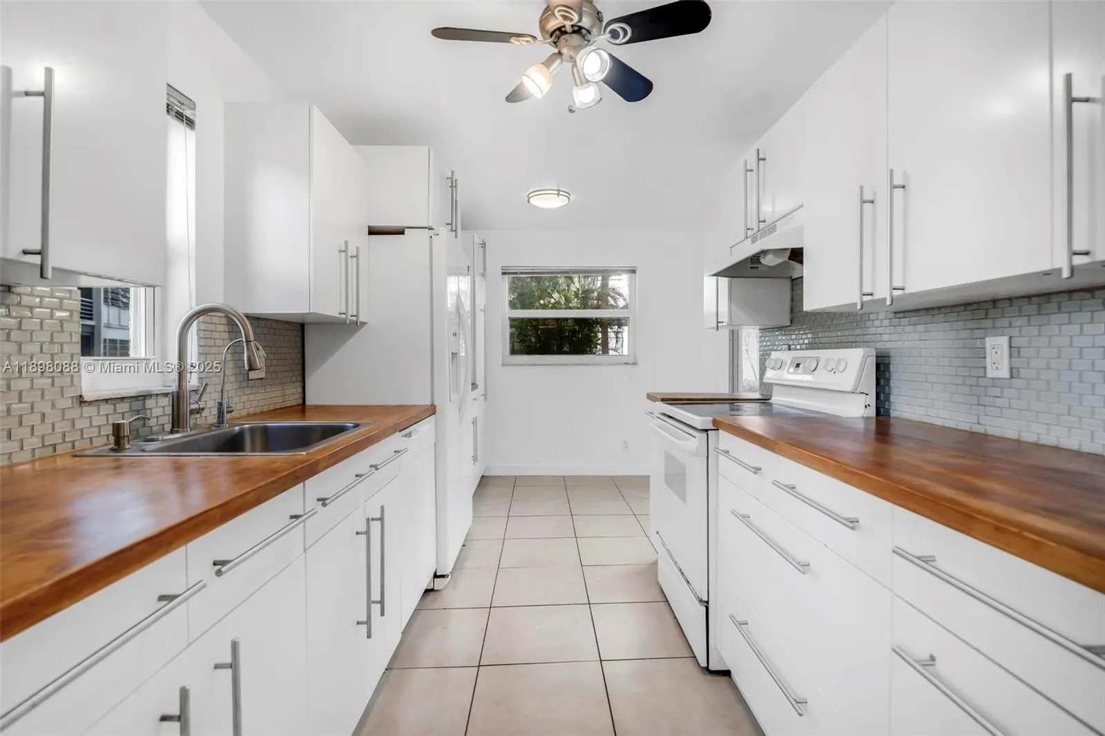 8002 Lagos De Campo Blvd, #B-101