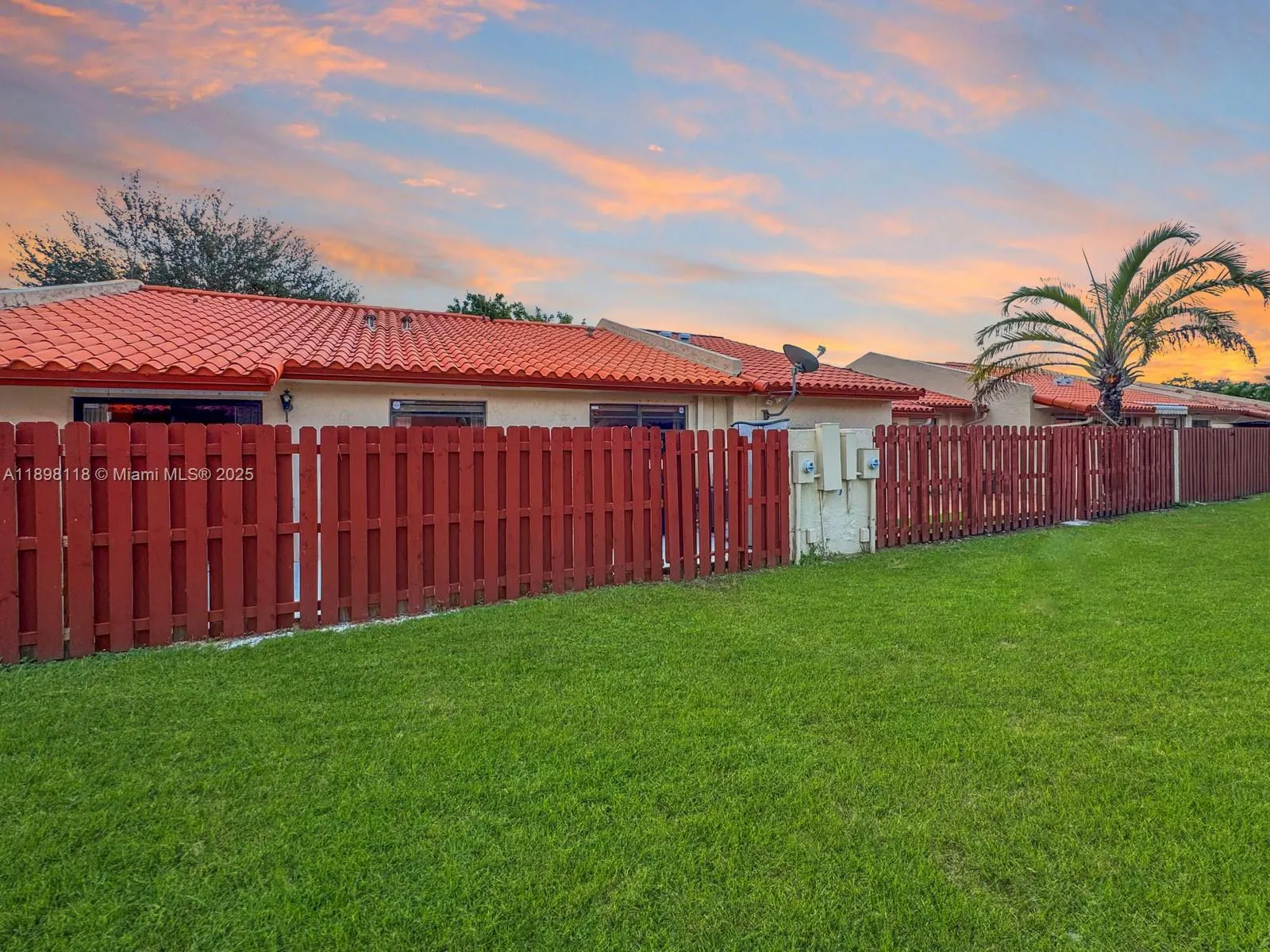 5919 SW 112th Ter