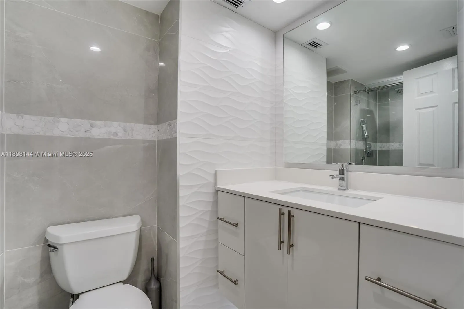 18071 Biscayne Blvd, #1204