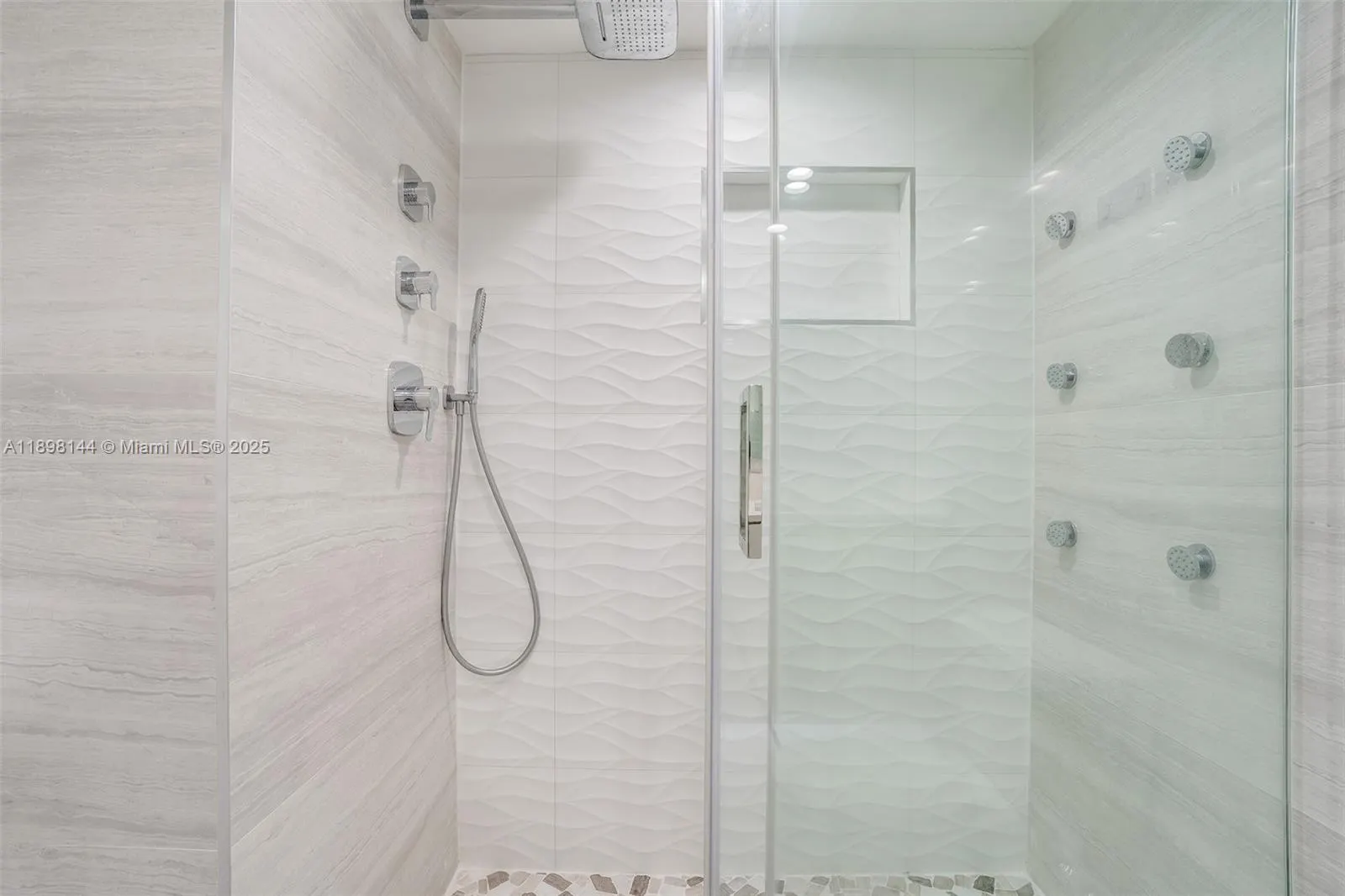 18071 Biscayne Blvd, #1204
