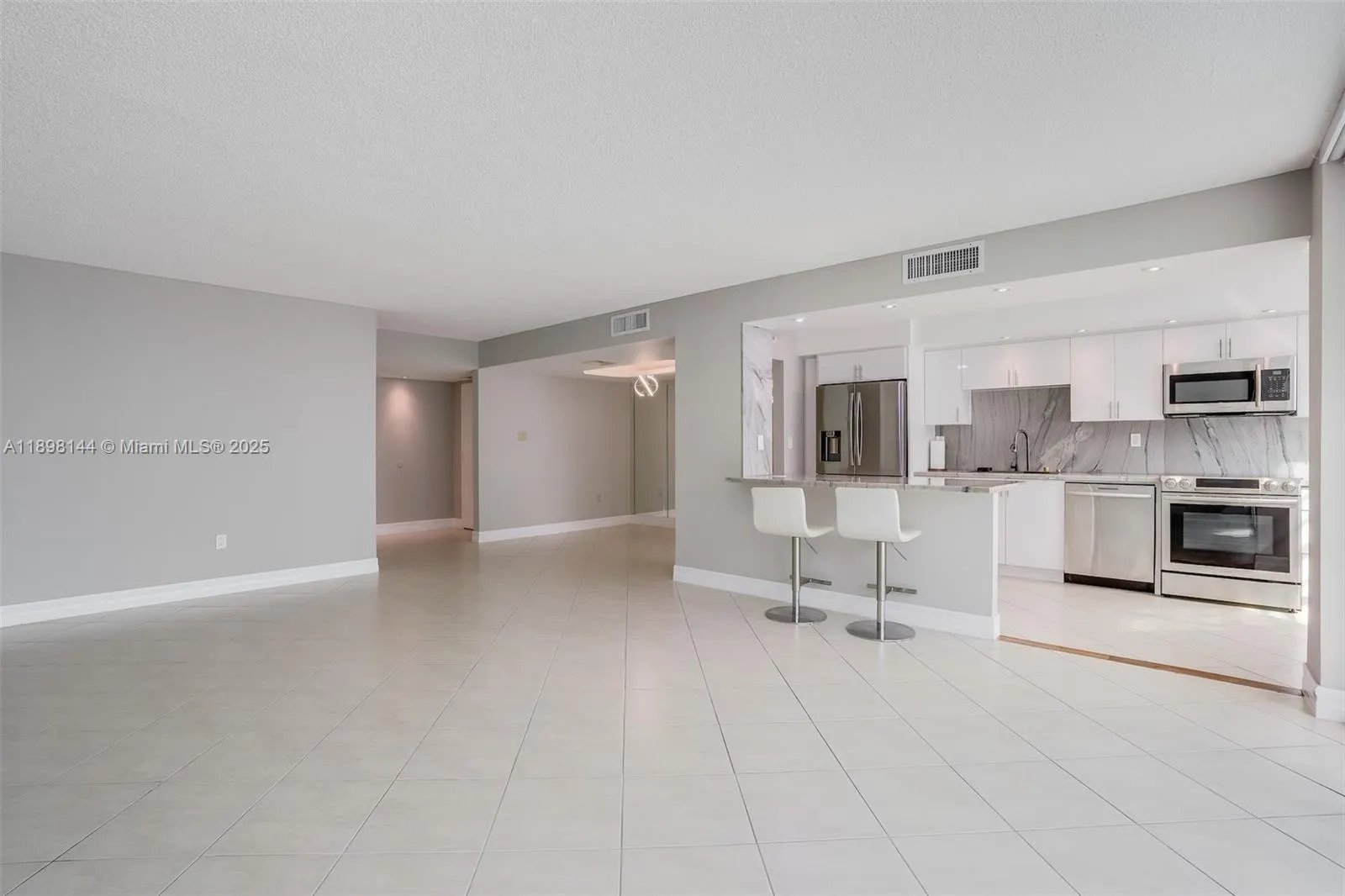 18071 Biscayne Blvd, #1204