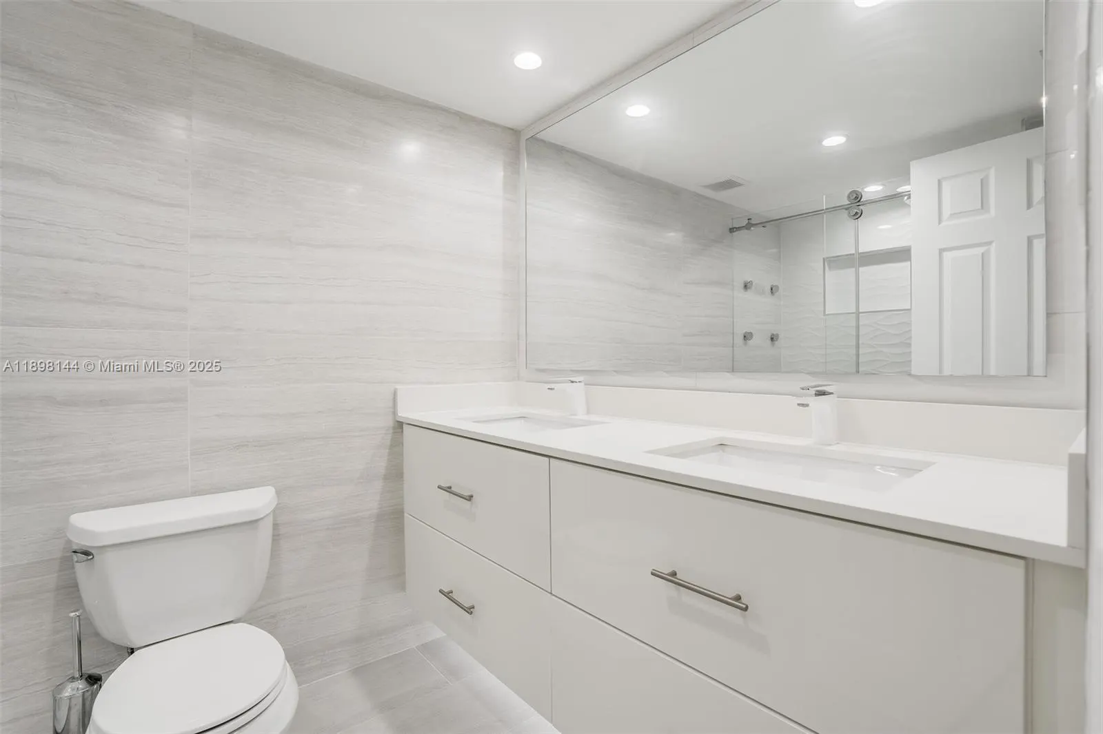 18071 Biscayne Blvd, #1204