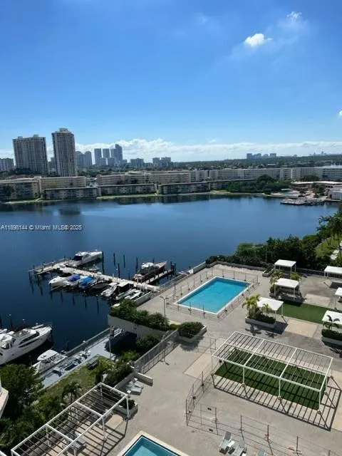 18071 Biscayne Blvd, #1204