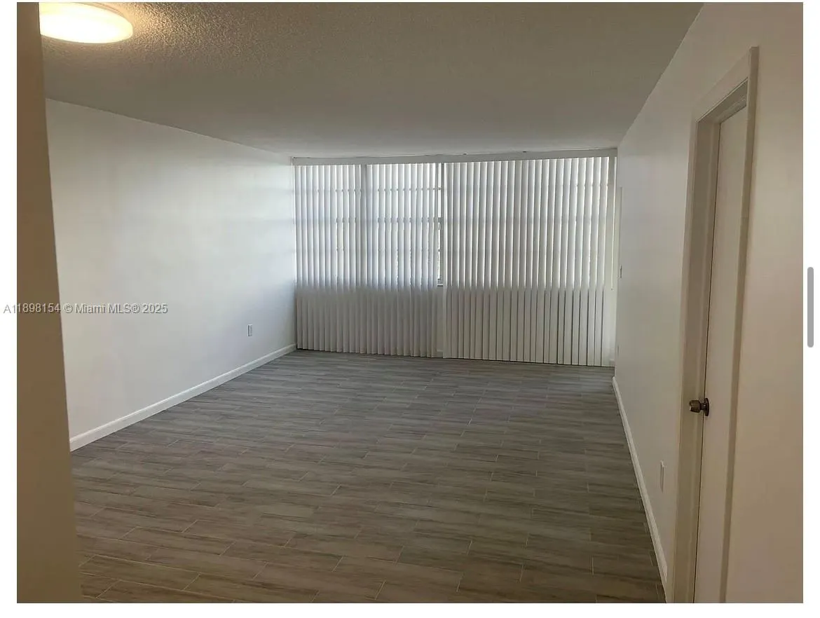 1351 NE MIAMI GARDENS DR, #1421E