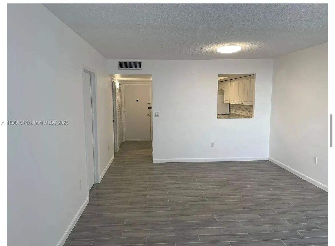 1351 NE MIAMI GARDENS DR, #1421E