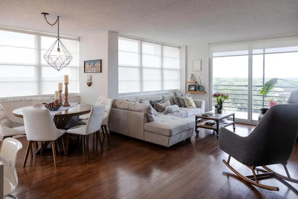 1300 St Charles Place, #PH12