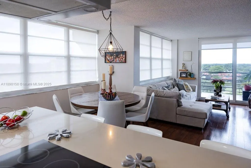 1300 St Charles Place, #PH12