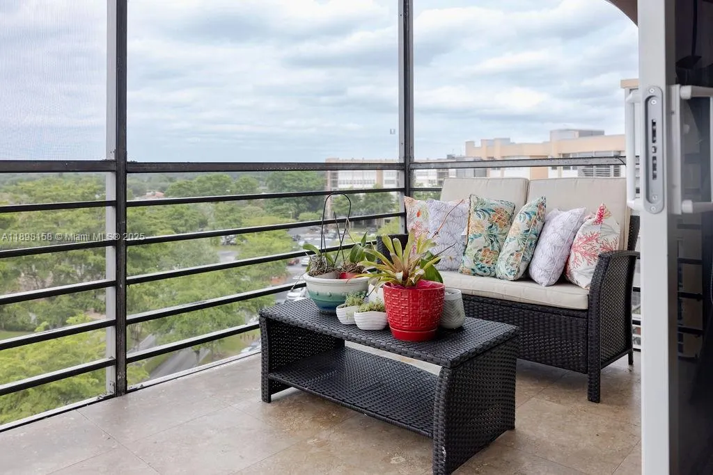 1300 St Charles Place, #PH12