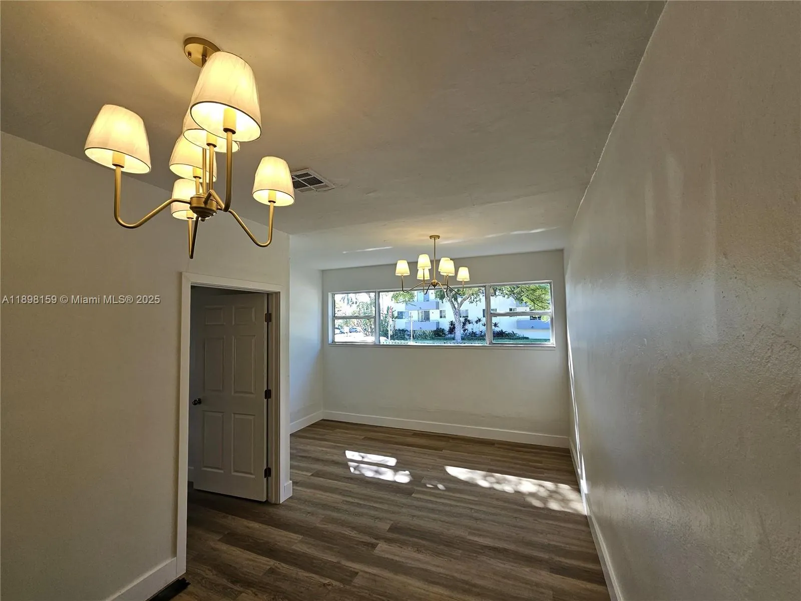 1915 Normandy Dr