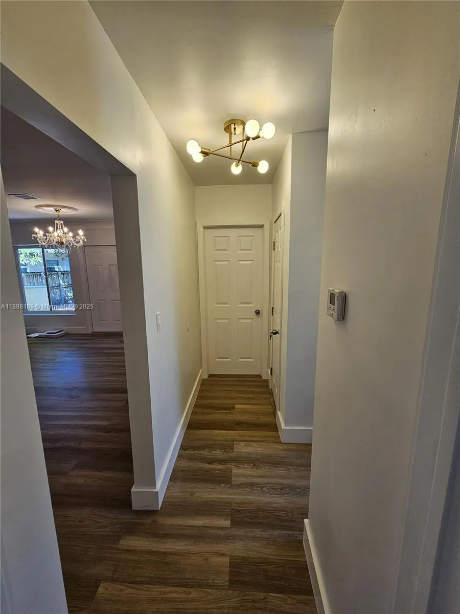 1915 Normandy Dr