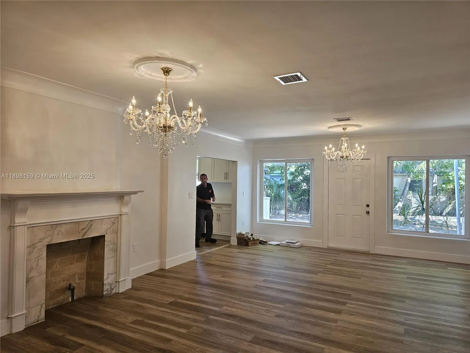 1915 Normandy Dr