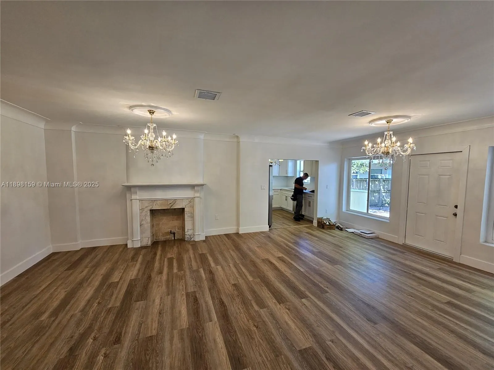 1915 Normandy Dr