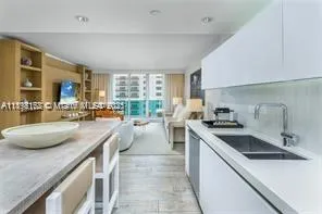 102 24th St, #1112