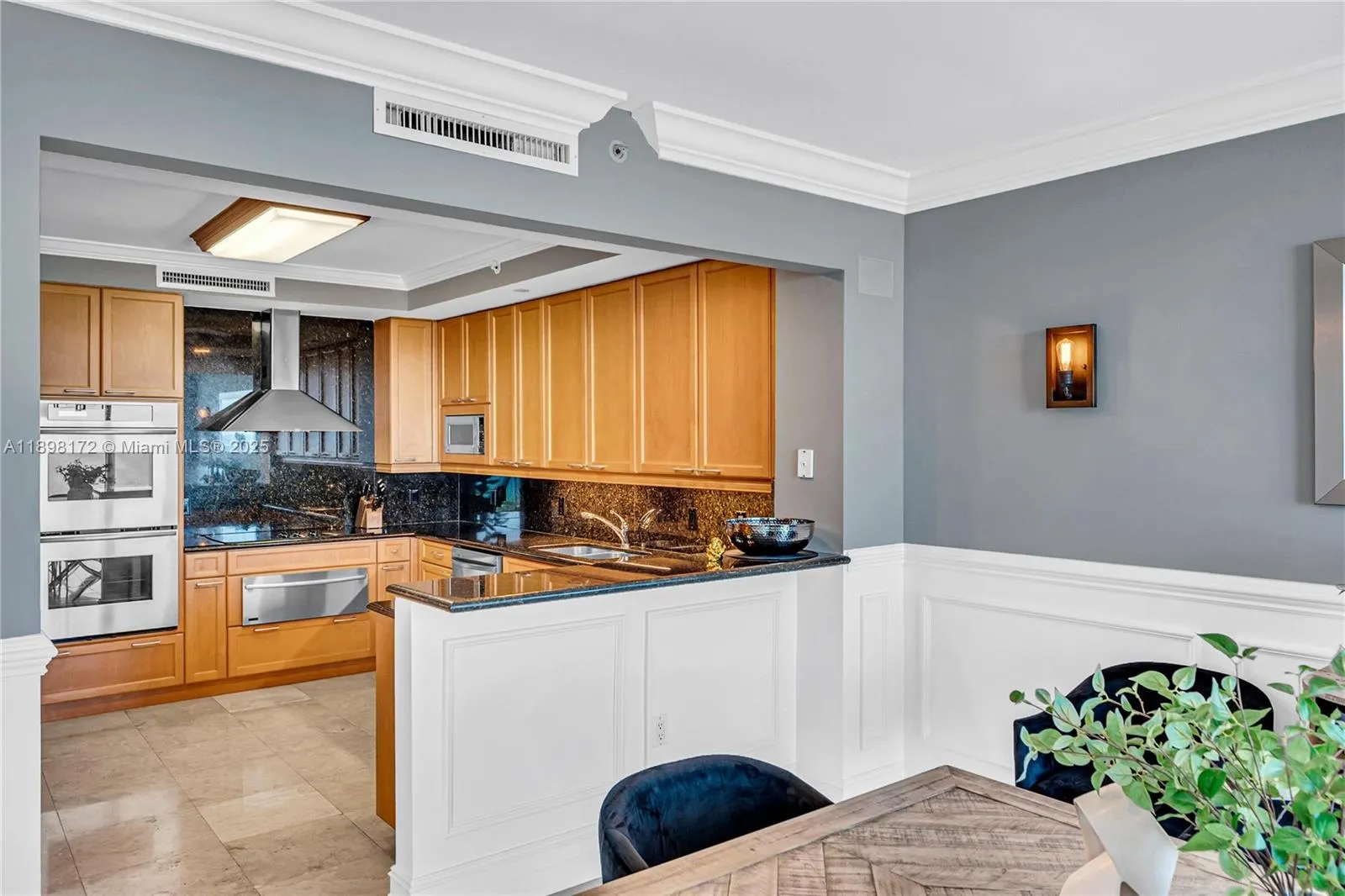 20201 E Country Club Dr, #1907