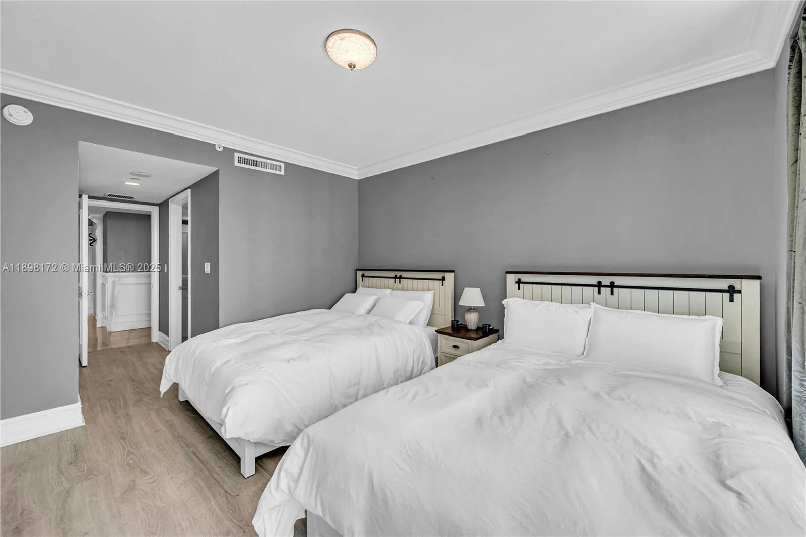 20201 E Country Club Dr, #1907