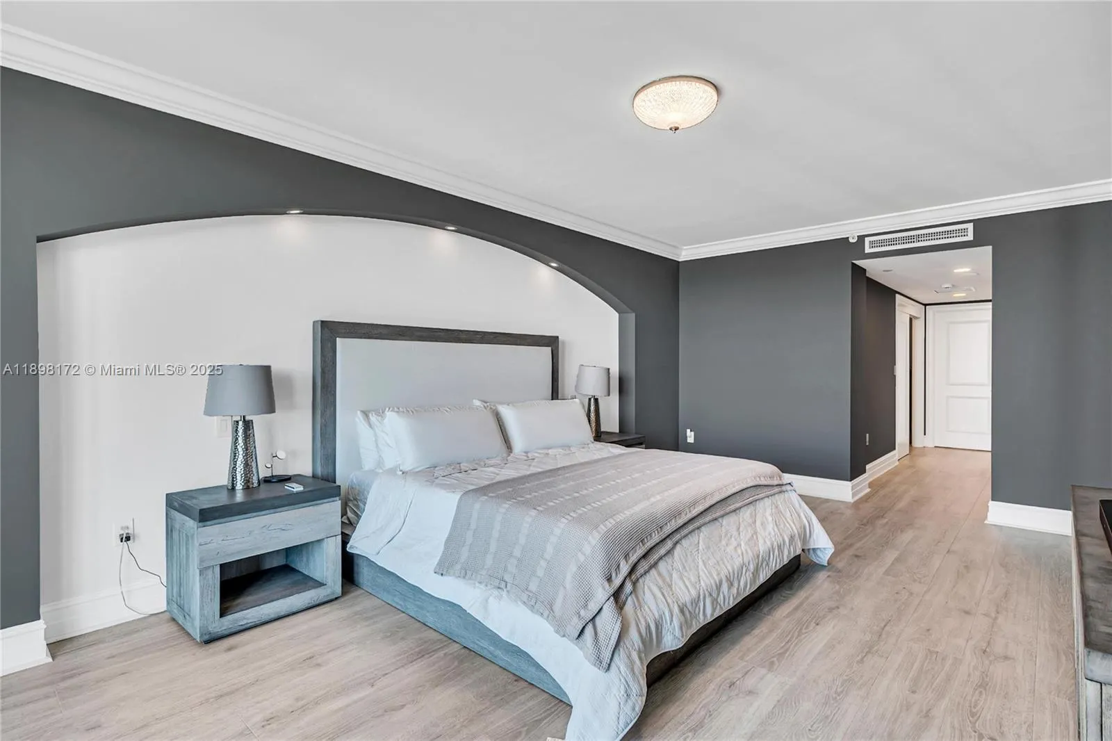 20201 E Country Club Dr, #1907